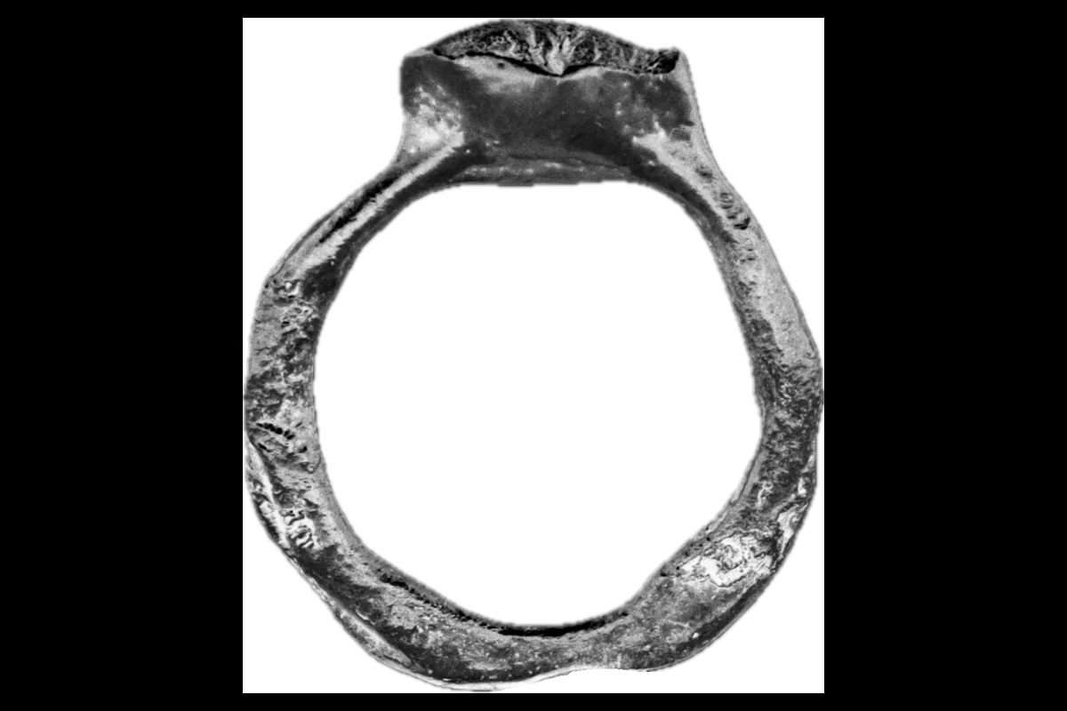 nonvalue jewel'in dövme yüzeyli gümüş yüzüğü